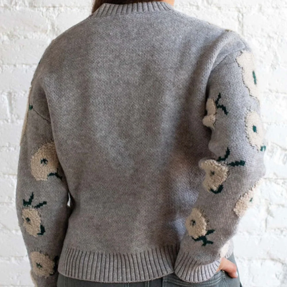 En Crème Shelby Flower Cloud Sweater - Grey Green - Picture 11 of 11
